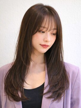 ヴィータ ヘア デザイン(Vita Hair Design) フェミニンロングヘルシーレイヤー前髪あり巻きおろし丸顔耳かけ