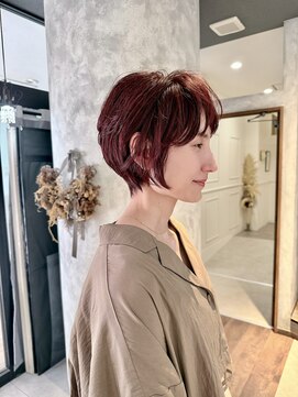 テラスオブベル(TERRAS of belle) 艶ボルドーの大人ショート