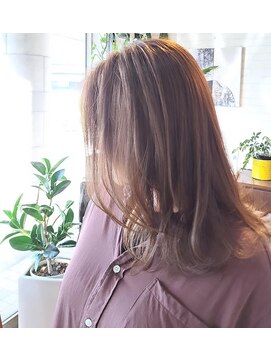 ヘアーサロン カヴィエ(hair salon covie) セミロング　レイヤースタイル　マットカラー