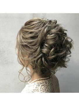 トータルビューティーサロン アイム(total beauty salon Aim) ルーズなサイドアップ