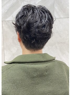 ドゥマン(Demain) ソフトスパイラルツイスト・ツーブロック刈り上