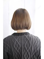 シュシュット(chouchoute)&nbsp;斜めバングデザインカラーシルキーベージュグレージュカラー/105