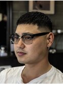 クロップスタイル　スキンフェード　メンズ　バーバー
