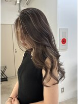 ジーナ 難波(Zina)&nbsp;ハイライトショートヘアダブルカラーイルミナカラーオージュア
