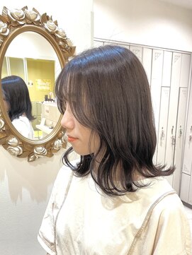 リリアン(ReLien) 綺麗め大人ロブ