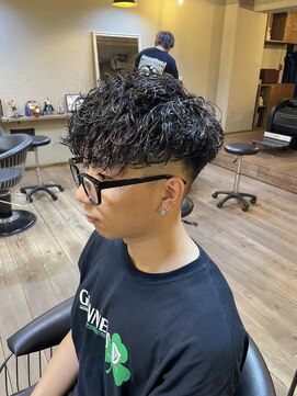 シリー 浦添店(SILLY) 沖縄メンズシャドウパーマ