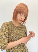 ピンクベージュ