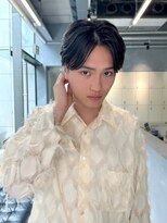 サンバレー(SUNVALLEY) センターパートメンズカット毛流れパーマ