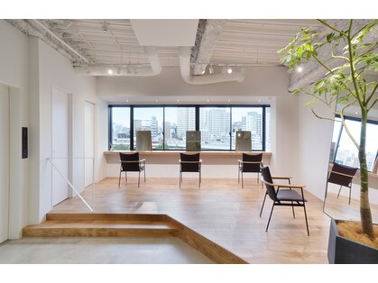 スリー(three.)の写真
