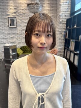 エン(YENN) 顔周りレイヤー ボブ