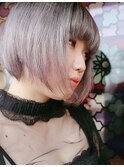 ハイトーンシルバー寒色カラー透明感透け感小顔ショートボブ