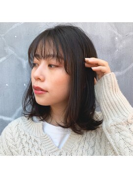 バズ(BUZZ) 暗髪スリークボブ<Buzzさの>