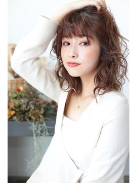 アソビ 表参道(ASOBI) スパイラルパーマ風　レイヤーカット　ウェーブパーマ　耳かけ