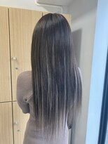 フツーロ 栄(FUTURO)&nbsp;エクステで作るメッシュスタイル