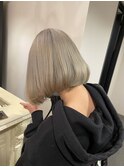 ハイトーンミルクティーカラー　ボブヘア