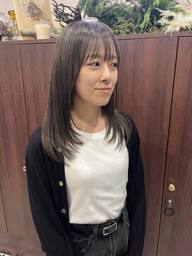 ザトエル 栄(THE TOEL) ミルクティーベージュダブルカラーケアブリーチレイヤーカット