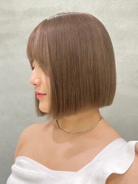 ニトバイアンキシム(nit by ahnkism) ボブミルクティーベージュブリーチダブルカラー堀江