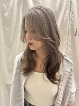 ケアブリーチでいつもより透明感のあるヘアカラーに♪