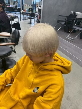 ラックスビールーチェ 沖縄那覇イオンモール店(LUXBE LUCE) 大人気/ホワイトカラー/メンズ