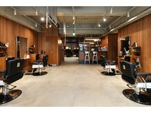 オスマン 御茶ノ水神保町店(Osmann)の雰囲気（自然体で落ち着けるカフェのような空間[御茶ノ水/神保町/メンズ]）