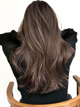 ジル ブラン 福岡(JIL BLAN) ハイライトカラー/ショートカット/レイヤーカット/福岡天神