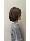 ぱつっとラインがかわいいボブ