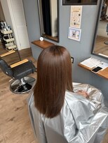 レアレア ヘアアンドライフ(LeaLea)&nbsp;ミルクティーブロンド/ダークブルー/デジタルパーマ/伊丹