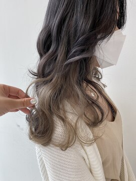 アライブ キチジョウジ(ALIVE Kichijoji) 韓国風インナーカラー/イヤリングカラー×ホワイトベージュ