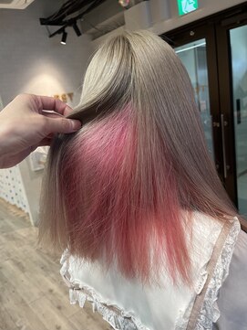 コワファーストナガサキシャンプーボーイ(COIFF1RST NAGASAKI SHAMPOO BOY) ホワイトベージュ×ホワイトピンク☆