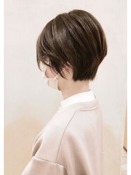 モリオ フロム ロンドン 成増店 【morio成増/一戸】丸みショート アッシュカラー