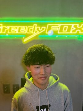 グリーディーフォックス 代々木(Greedy FOX) 波巻き/ハイライト/マッシュパーマ/ウルフ[シェービング]
