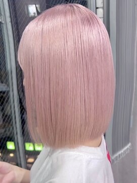 ロウル 渋谷(LOWRL) ピンクヘア/ブリーチ