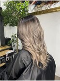 外国人風バレイヤージュ　ハイライトカラー　アッシュベージュ