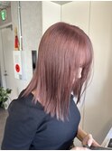ピンクベージュ