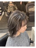 マチルダボブ前髪ハイライトグレージュ