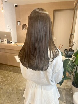 ユッカ 梅田(YUCCA) 【 YUCCA 】大人可愛い20代30代40代ロング/オリーブグレージュ