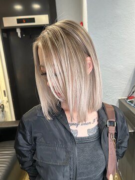 ジゼル(GiseL) バレイヤージュ　ミルクティー　ブリーチ