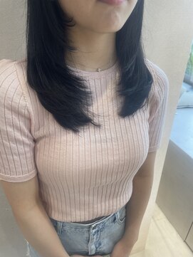 エムサロン ルームス(emusalon Room's) 【Rina】ミディアムレイヤー