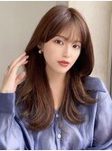 30代大人かわいい外ハネセミロング × ミルクティーベージュ
