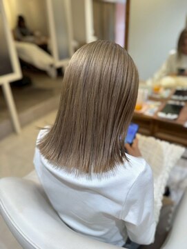 スペックホルダーミミ(Spec Holder mimi) デザインカラーシルバーグレージュミディ