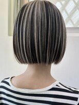 ヴェルデ(Verde) アンブレラカラー×切りっぱなしボブ