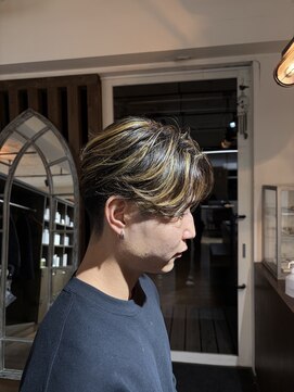 ヘアーサロン リバース(Hair Salon Rebirth) ハイライトセンターパート
