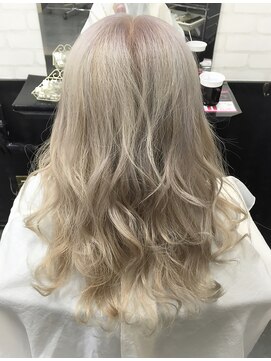 アンククロス 表参道(ANKH CROSS) スノーホワイトアッシュ