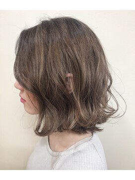 モ ディープ 泰夢(mo’Deep 泰夢) シアベージュボブ