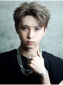 韓国風アップバングガイルヘア短髪