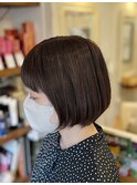 丸みショートボブ×ナチュラルアッシュグレー