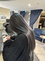 エアー 青山(AIR)&nbsp;暗めグレージュロングレイヤーカットハイトーンカラー