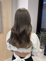 シダ(sida SAIIN) 20代30代セミロングアッシュグレージュ