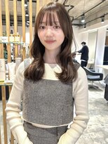 アニー(ANY)&nbsp;オリーブベージュ、顔まわりカット、ブリーチなしダブルカラー