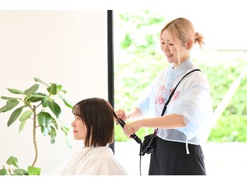 hair salon e.m.　自由通り店　【イーエム】